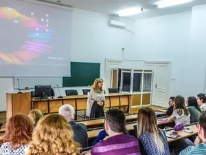 Cât câștigă un profesor universitar în Iași/FOTO: ziaruldeiasi.ro