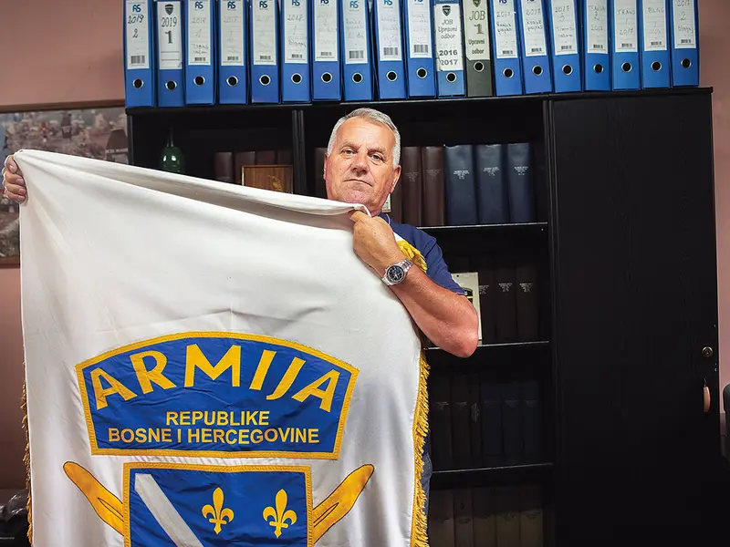 Ismet Imamović, fost colonel în armata Bosniei, decorat cu Crinul de Aur, cea mai mare distincție din țara sa