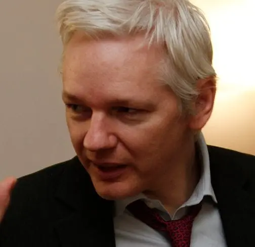 Fondatorul WikiLeaks, Julian Assange, care este încarcerat în închisoarea de înaltă securitate Belmarsh, în apropiere de Londra, se va căsători cu avocata sa, Stella Mori / FB Assange