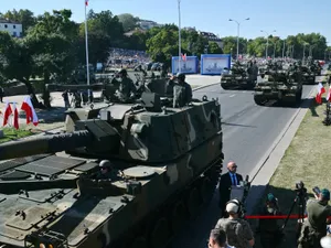 Paradă la Varșovia - Foto: Profimedia Images (Imagine cu rol ilustrativ)