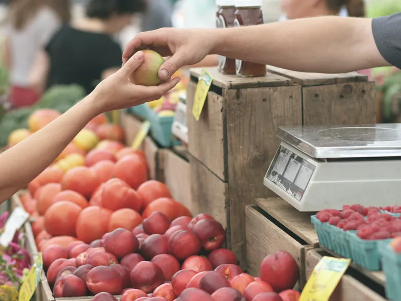 Românii vor scoate mai mulți bani din buzunar când merg la magazin. Scumpirea, introdusă de azi Foto: Pexels (fotografie cu caracter ilustrativ)