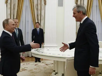 Președintele rus Vladimir Putin s-a întâlnit cu Rainer Seele, la Kremlin, în aprilie 2018 Foto Getty Images