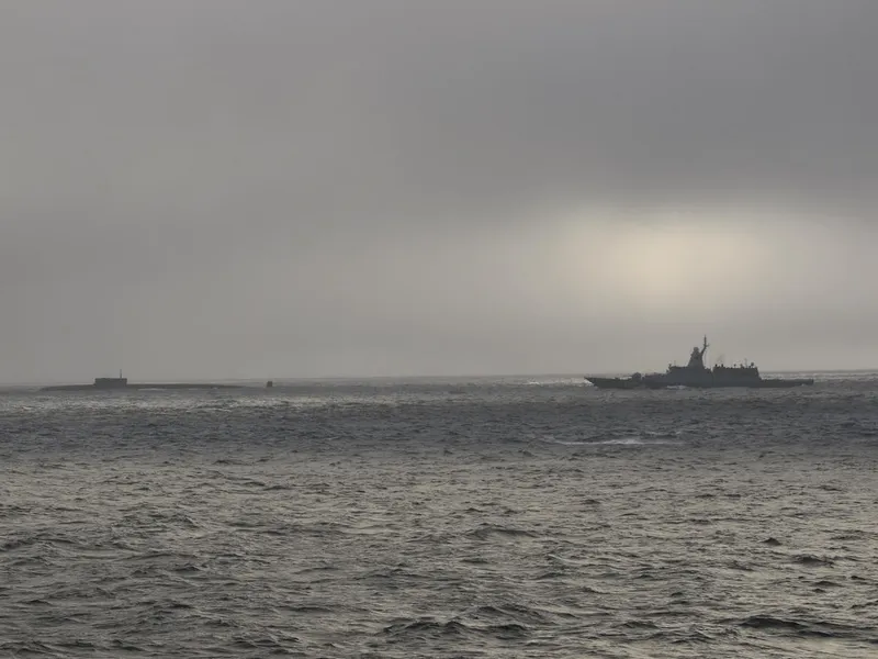 Rușii dau târcoale teritoriului american. Până unde au ajuns submarinele rusești - FOTO: U.S. Coast Guard