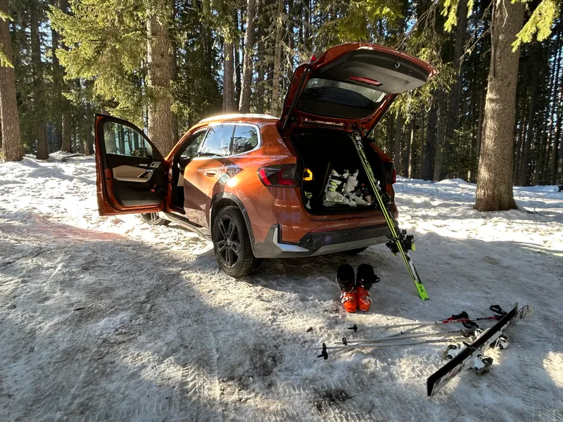 Schi sau snowboard la Bansko? Trei soluții pentru a scăpa de coada de la gondolă. - Foto: Newsweek