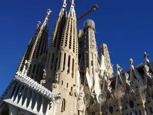 O nouă înfățișare pentru Sagrada Familia, în decembrie. FOTO: Facebook