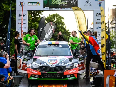 Simone Tempestini (Skoda Fabia R5) vine la Pitești să facă „tripla”. / Foto: Raliul Argeşului, Facebook