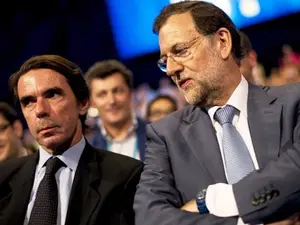 Doi foşti premieri spanioli, Mariano Rajoy şi José Maria Aznar, vor fi audiaţi într-un proces stânjenitor pentru formaţiunea lor, Partidul Popular (PP), şi legat de contabilitatea sa paralelă. / Foto: elimparcial.es