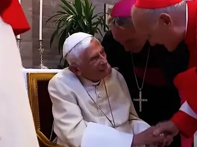 Ce conţine testamentul Papei emerit Benedict. Cere iertare celor cărora le-a făcut rău  - Foto: captură YouTube