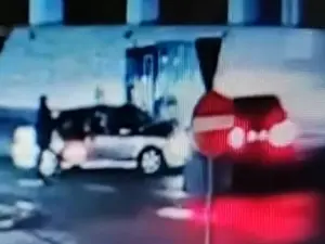 Un polițist a provocat un accident grav, a fugit și a vrut să arunce vina pe fratele unui primar. / Foto: captură video