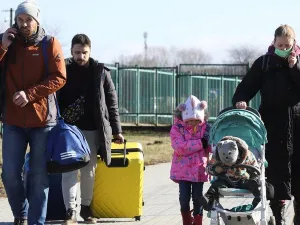 Zeci de mii de refugiati din Ucraina au ajuns in Polonia / FOTO: bbc.com