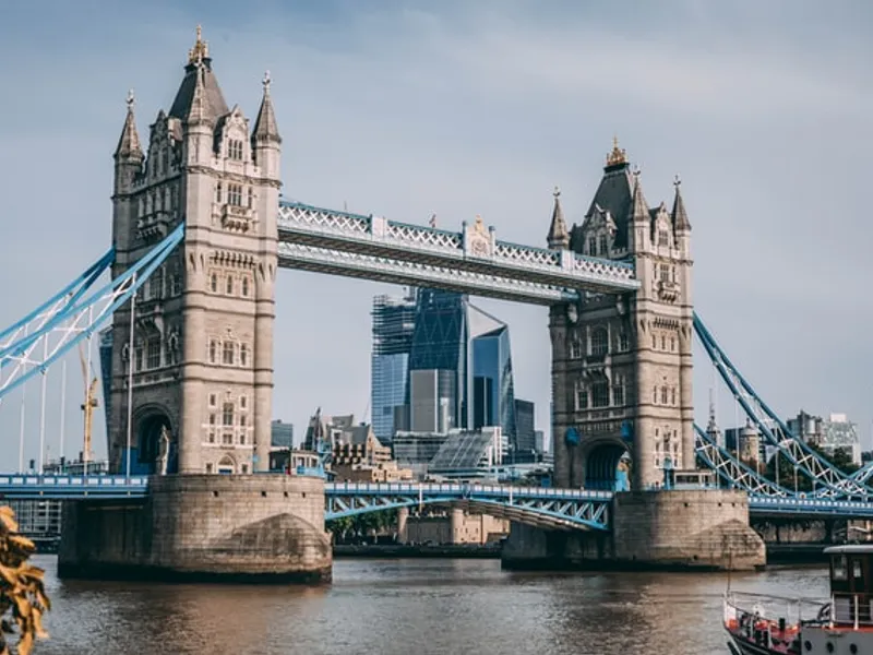 Tower Bridge/FOTO: unsplash.com