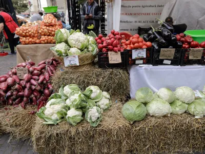 Varză, legume, piață / Foto: Inquam Photos / George Călin