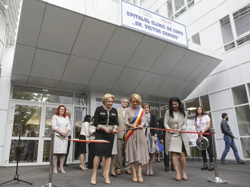 Gabriela Firea, Viorica Dăncilă și Sorina Pintea, la inaugurarea Spitalului de copii „ Dr. Victor Gomoiu”// Foto: Inquam Photos/Octav Ganea