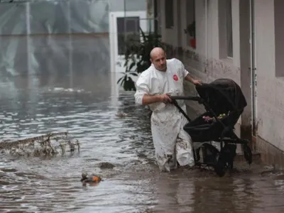 Mai multe școli vor fi închise zilele următoare din cauza inundațiilor. Iată care sunt - Foto: Istock / imagine rol ilustrativ