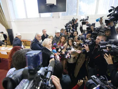 Viorica Dancila, la secția de votare, la referendum. FOTO: INQUAM PHOTOS - George Călin