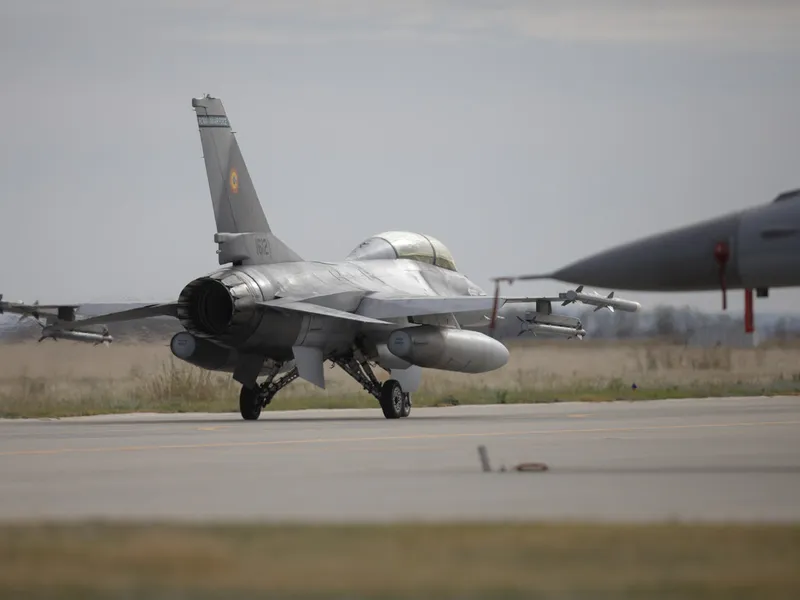 Centrul european de instruire F-16, inaugurat la Fetești. Se vor antrena și piloții ucraineni - Foto: INQUAM PHOTOS / George Călin