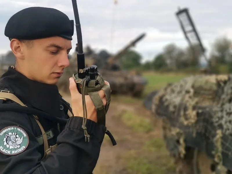 Militarii români au cercetat zona unde ar fi căzut drona la 3,5 km de Plauru. Ce a transmis MApn Foto: facebook/ MAPN