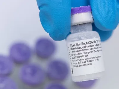 Doză de vaccin anti-COVID al Pfizer/BioNTech/FOTO: Getty