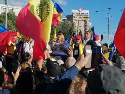 Diana Șoșoacă l-a atacat pe George Simion la protestul AUR Foto: Hotnews