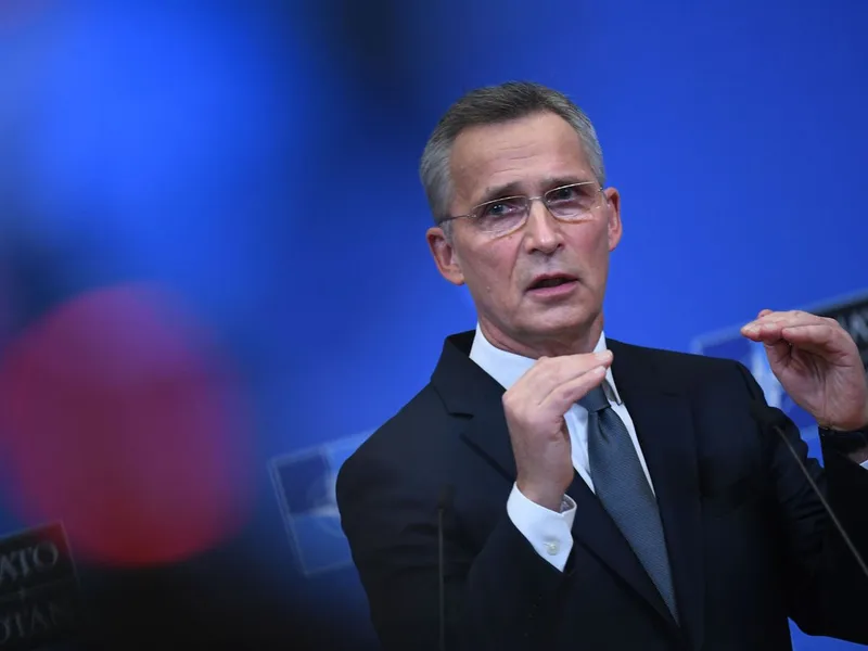 Stoltenberg: Nu am văzut vreo retragere a forțelor ruse. Dimpotrivă, continuă acumularea militară/FOTO: politico.eu