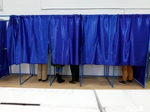 Cei care nu știu să citească nu pot cere să fie ajutați de altcineva în cabina de vot - imagine cu rol ilustrativ Foto: INQUAM Photos/Mălina Norocea