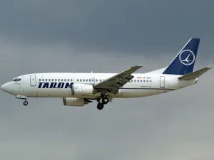 TAROM îl va da în judecată pe românul care și-a tăiat venele în timpul zborului. Avea lama ascunsă  - Foto: Arhiva / imagine cu caracter ilustrativ