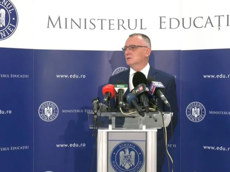 Ministrul Educației, Sorin Cîmpeanu, a prezintat Legile Educației/ Foto: Gov.ro