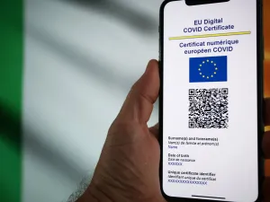 Cetățenii UE au generat, până acum, peste 591 de milioane de certificate verzi COVID. / Foto: rte.ie