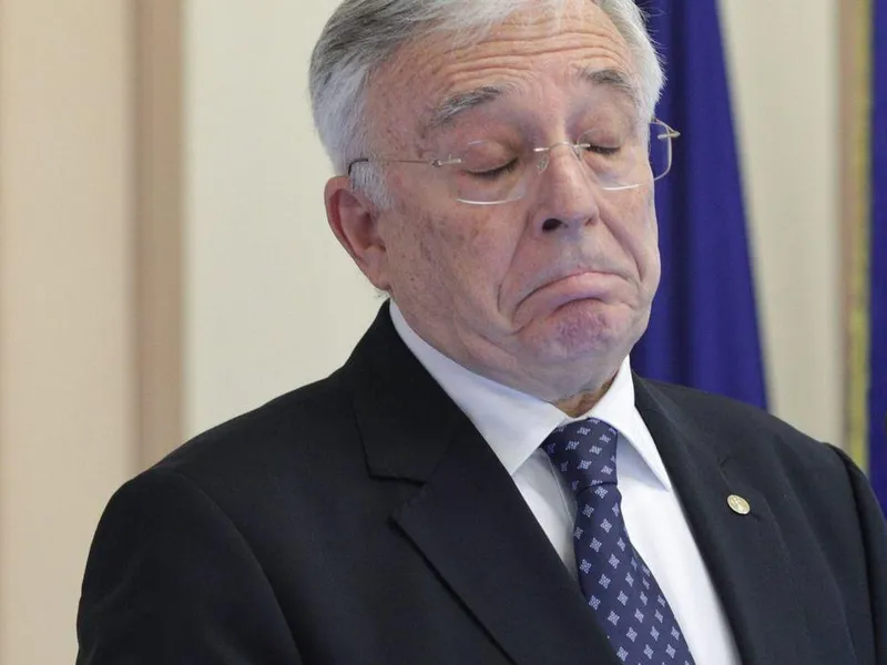 Ce pensie are Mugur Isărescu: Din 2023 suma pe care o primește lunar a crescut considerabil - Foto: B1TV