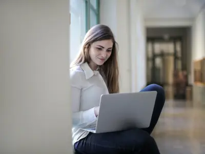 123 de medalii la Olimpiada de informatică - Foto: Pexels / Adrea Piquaido