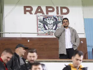 Dragnea Jr. a participat la meciul dintre Rapid și Turris Măgurele. Foto:Inquam Photos/Octav Ganea