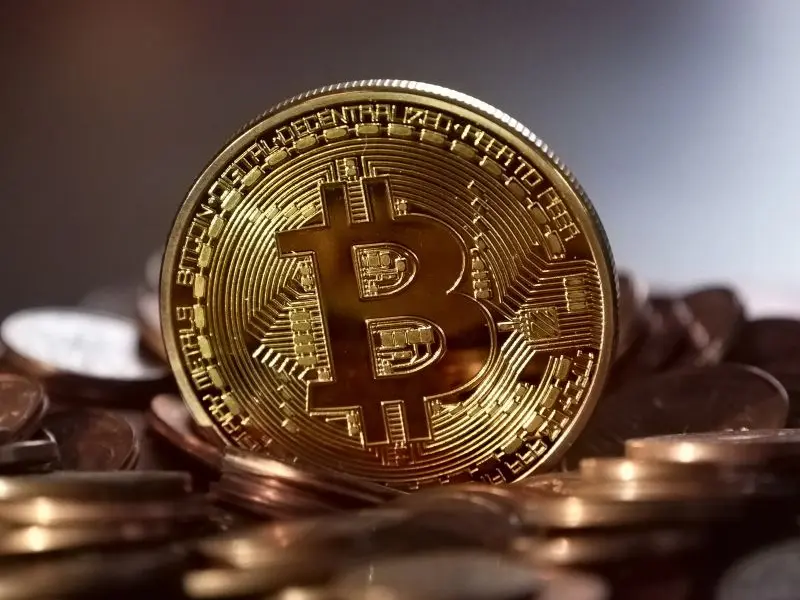 Bitcoin, o investiție riscantă: scădere de 10.000 de dolari în câteva ore. Foto Pexels.com