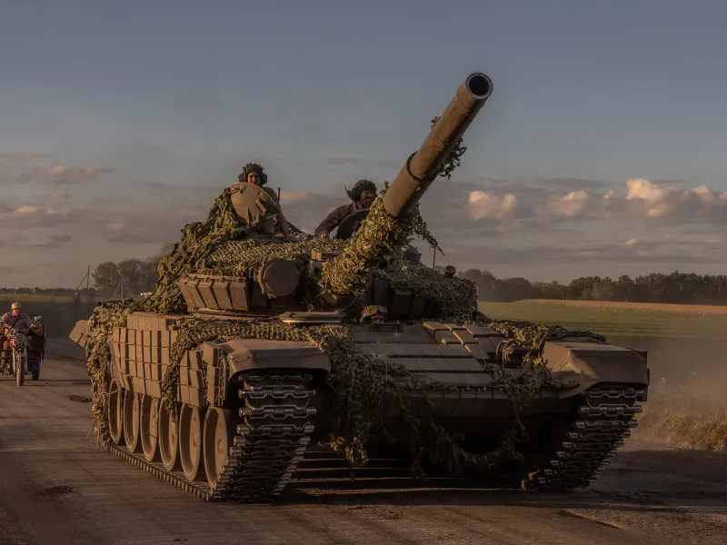 Trimiterea tancurilor NATO în România, dificilă. Pe drumurile noastre încape doar T-72 rusesc - Foto: Profimedia Images (imagine cu caracter ilustrativ)