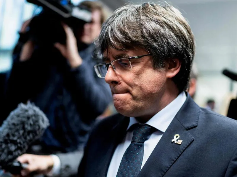 Extrădarea liderului separatist catalan și europarlamentarului Carles Puigdemont, stopată de Italia. / Foto: cvlpress.ro