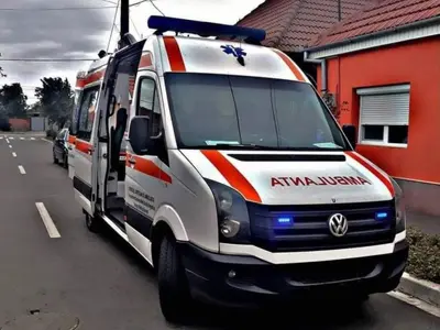 Pacientă, transportată urgent la București, lăsată 30 de minute în Ambulanță. Echipajul era la cafea - Foto: Facebook/Ambulanța - Caracter ilustrativ