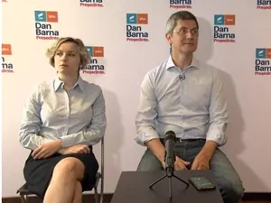 Cosette Chichirău și Dan Barna, la o dezbatere transmisă live pe Facebook