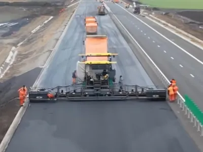 Când vor „zbura” șoferii pe autostrada A7 de la Buzău la Focșani? Lucrările pe lotul 3, la 85% - Foto: captură video