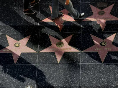 În fiecare an, peste 10 milioane de vizitatori calcă pe Hollywood Walk of Fames Foto: profimediaimages.ro