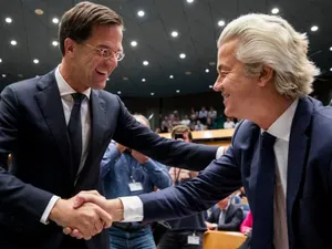 Premierul olandez Mark Rutte (stânga), amenințat cu moartea. FOTO: Facebook