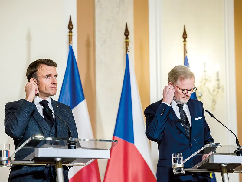 Emmanuel Macron s-a întâlnit cu premierul ceh Petr Fiala pentru semnarea unui memorandum - Foto: Profimedia Images