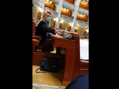 Cine votează la două mâini în Parlament: Matilda Goleac de la PSD Foto: captură video