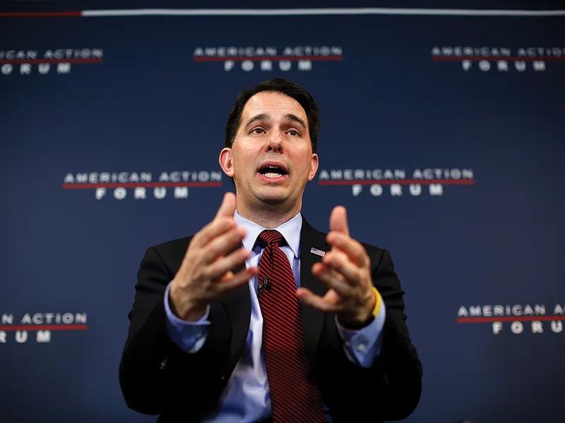 ÎN AMESTEC Fostul guvernator al statului Wisconsin, Scott Walker