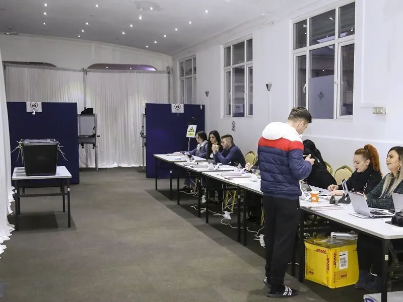 Secțiile de votare din străinătate au funcționat normal Foto: INQUAM Photos/Marius Zmarandescu