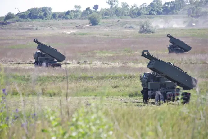 VIDEO Armata a folosit, în premieră, sistemul HIMARS, lansator multiplu de rachetă cu rază de 300 km / MAPN