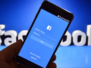 Comisia pentru Protecţia Datelor (DPC) din Irlanda a lansat o investigaţie împotriva Facebook, după ce datele a 533 de milioane de utilizatori au fost făcute publice. / Foto: newsbook.com.mt