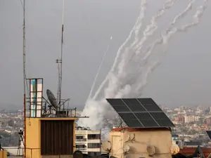 Mişcarea islamistă Hamas, aflată la putere în Fâşia Gaza, a trecut o ''linie roşie'' după ce a lansat rachete luni seara asupra Israelului. / Foto: agerpres.ro