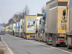 VIDEO Haos! De ce a interzis Ungaria aceesul camioanelor? Șoferii stau ore în vama Giurgiu și Siret - Foto: INQUAM PHOTOS / Casian Mitu