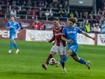 „Măcel”, sub Podul Grant. Ultrașii UTA și Steaua s-au bătut cu rapidiștii: 4 răniți, 5 mașini praf - Foto: INQUAM PHOTOS / Gyozo Baghiu