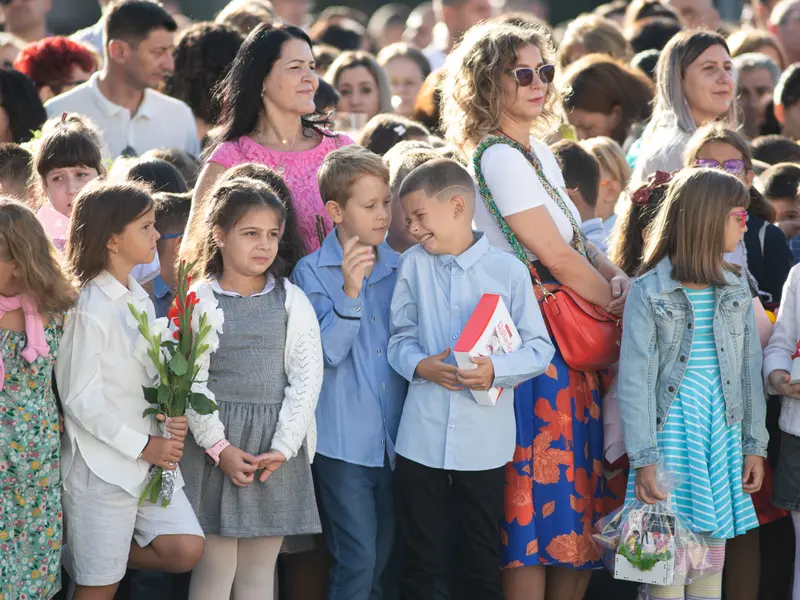 Școala începe luni. Câte unităţi de învăţământ sunt în trei schimburi și câte au toalete în curte - FOTO: Inquam Photos / Virgil Simonescu