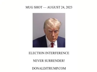 "Frumos tip!". Joe Biden ironizează "mugshot"-ul lui Donald Trump - Foto: X/Donald J. Trump